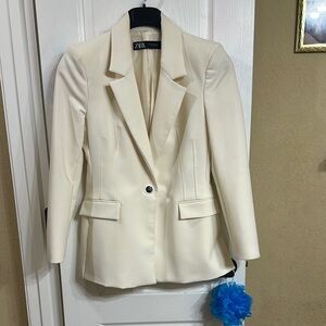Zara Women's Cream Blazer